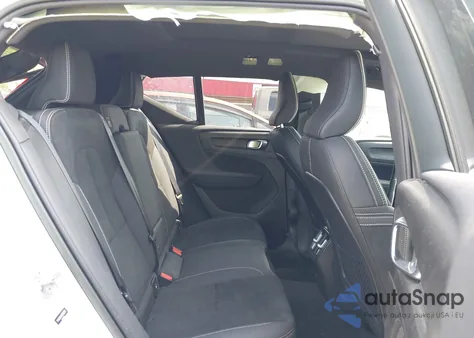 2023 Volvo Xc40 Recharge Pure Electric Twin Ultimate из США, поврежденный, VIN YV4ED3UM2P2962563